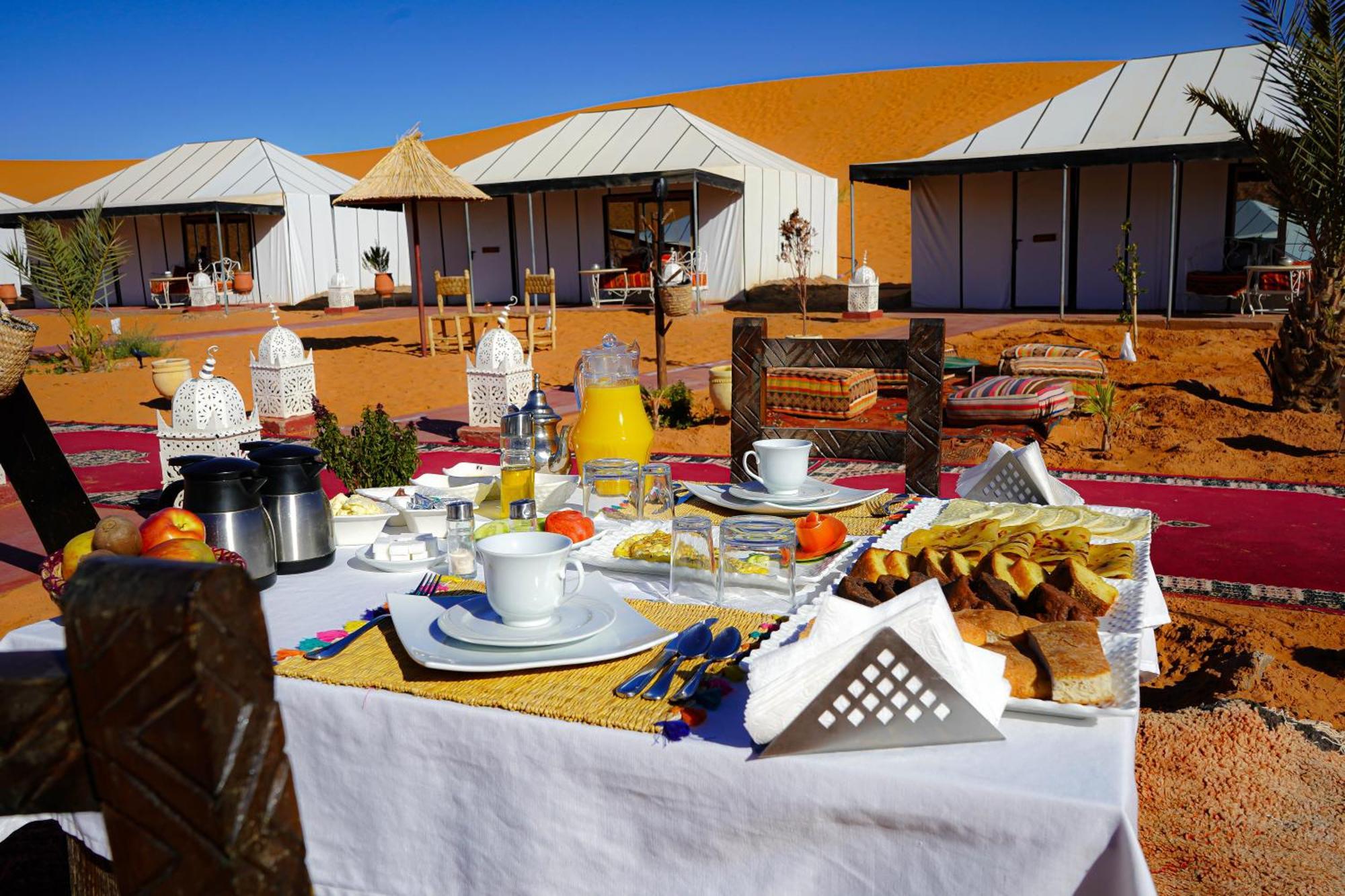 Hassan Luxury Camp เมอร์ซูกา ภายนอก รูปภาพ