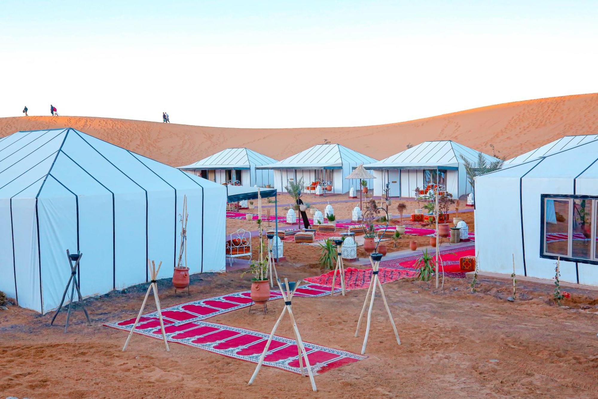 Hassan Luxury Camp เมอร์ซูกา ภายนอก รูปภาพ